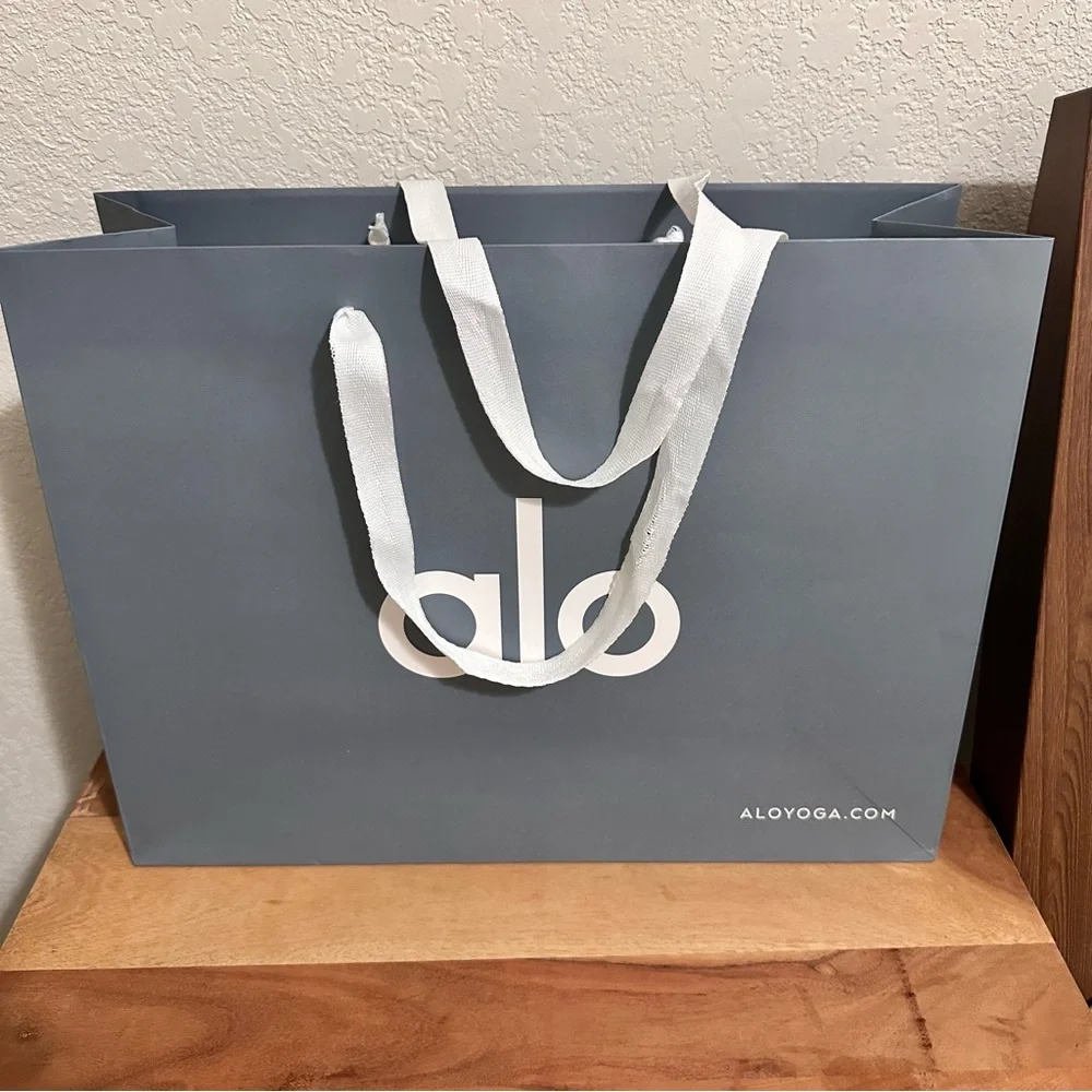ALO Yoga Paper Gift Shopping Bag EUC